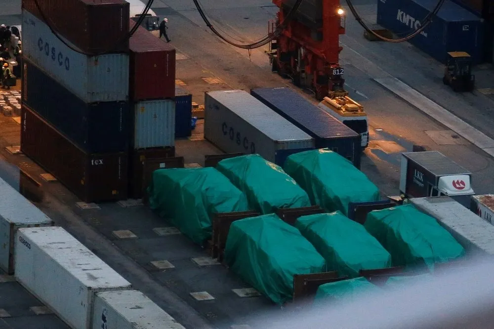 新加坡裝甲車遭香港扣留　李顯龍致函梁振英索討