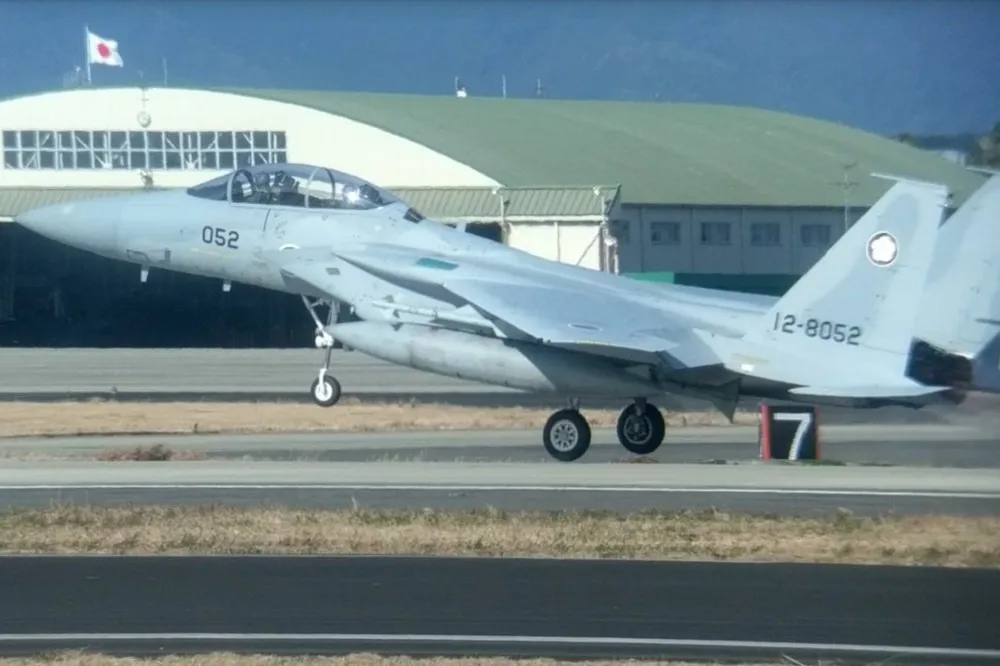 解放軍機穿越對馬海峽　日軍30架戰機大規模緊急升空
