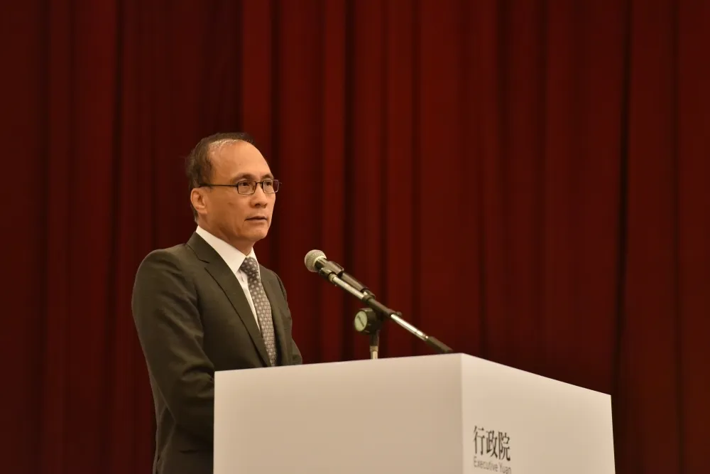 一例一休引「百業齊漲」？　林全：這是假議題