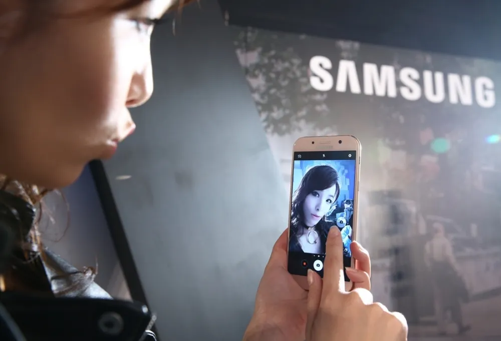 SAMSUNG Galaxy A7、A5 重點速報　「懸浮快門」自拍更上手