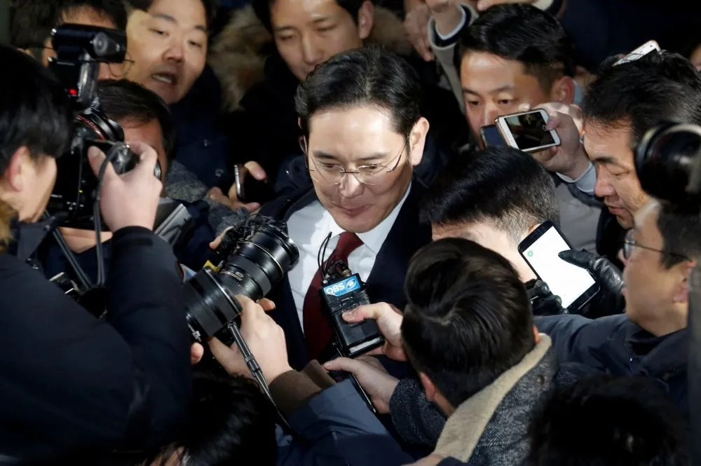 【閨密干政】偵訊22小時先飭回　三星少東李在鎔恐將入獄