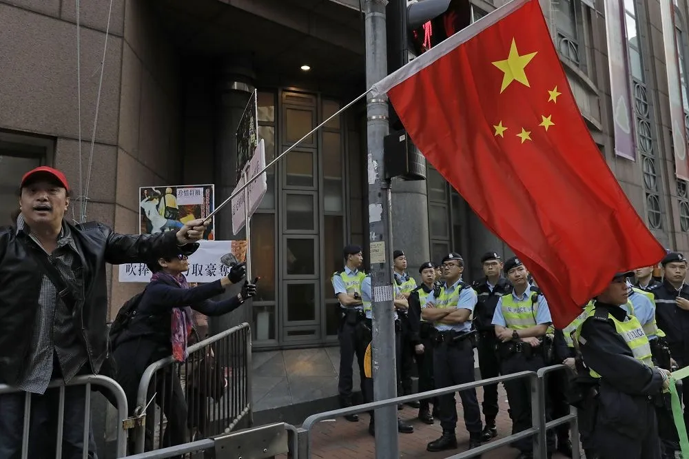 鄭立專欄：深受第五縱隊惡夢纏擾的香港