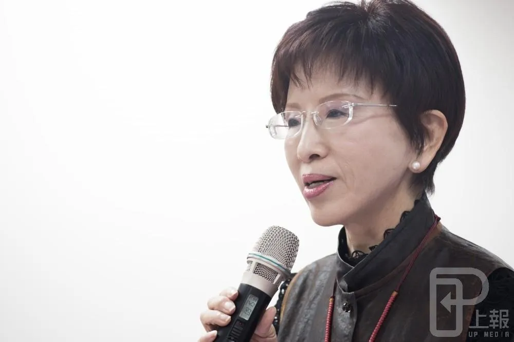 赴美募款救黨需15億　柱柱姐笑說「捐越多越好」