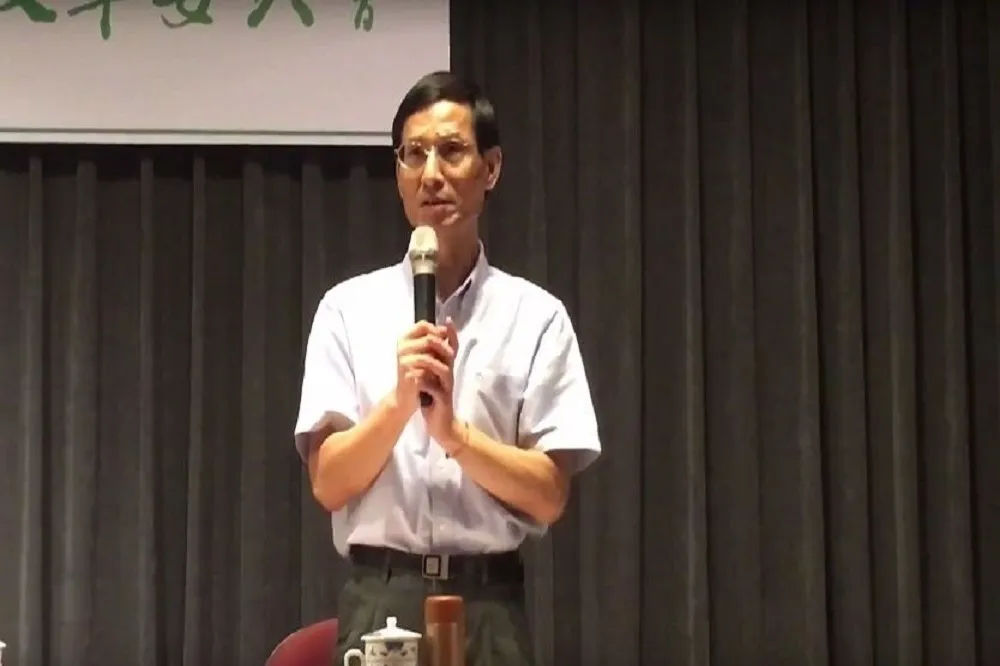 林萬億原赴立院溝通年改　突取消