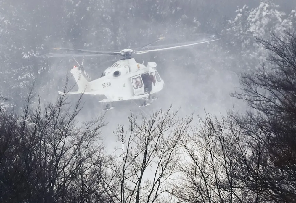 義大利搜救直升機山區墜毀　機上6人生死未卜