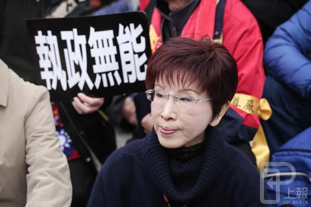 洪秀柱宜蘭眷村拜年　盼國民黨喚回民心