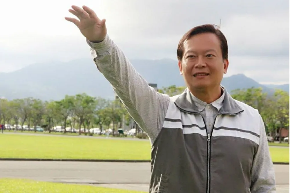 【宜蘭縣長卡位戰開打】國民黨鬧分裂　前黨部主委退黨宣布參選