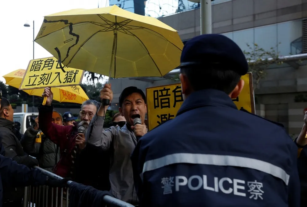 毆打「雨傘運動」示威者　香港7警獲判襲擊罪成立