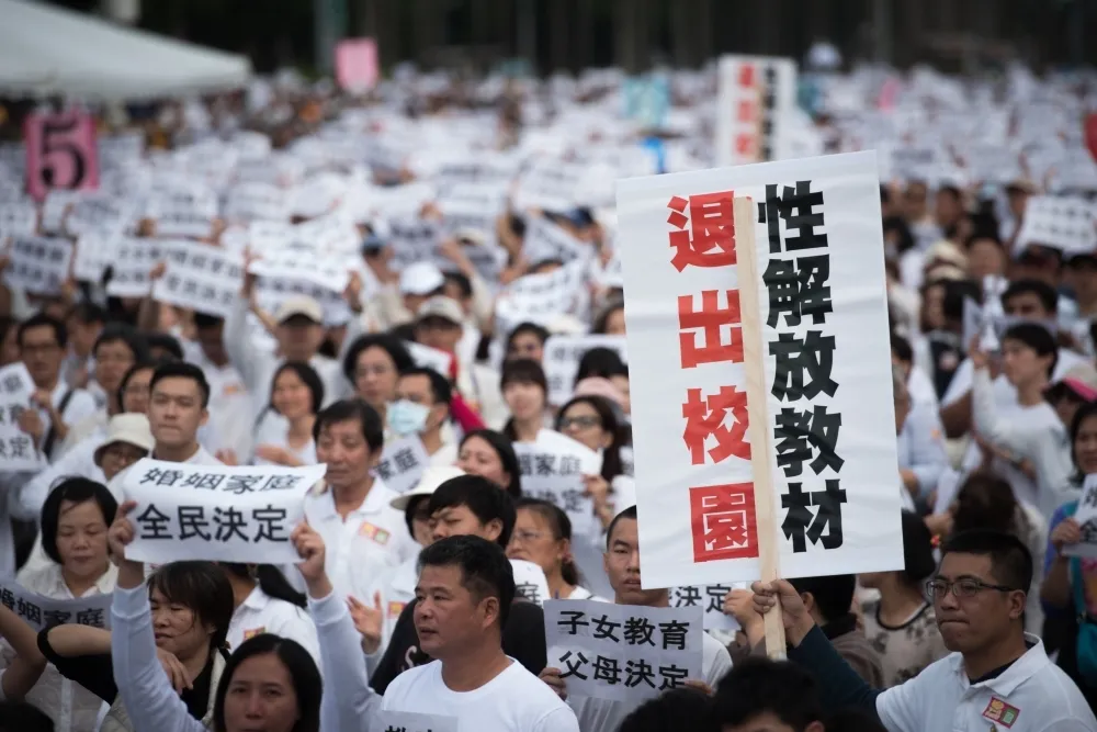 歐陽文風：野蠻霸道的反同基督徒
