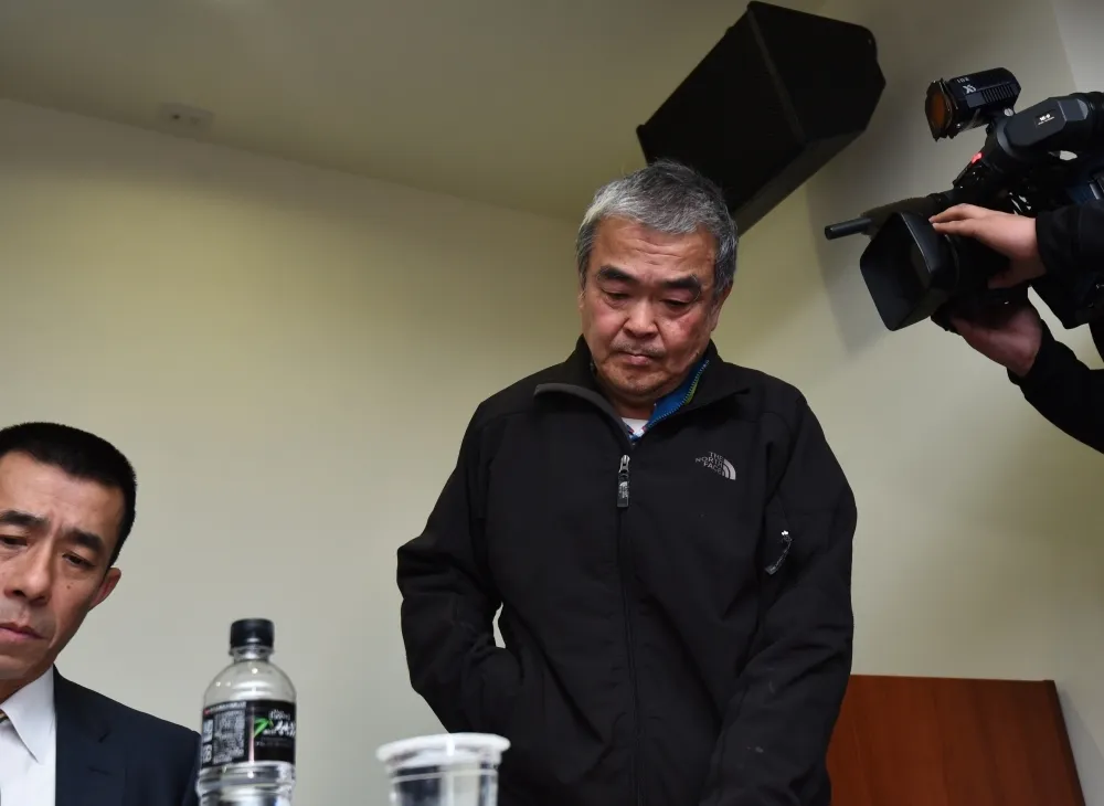 一改高調路線　周比蒼為失言道歉