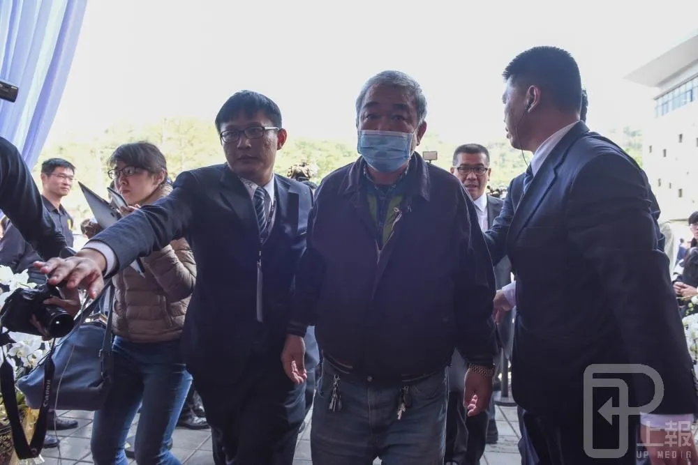 【國五翻車33死】周比蒼獨自現身　戴口罩惦惦不狂了