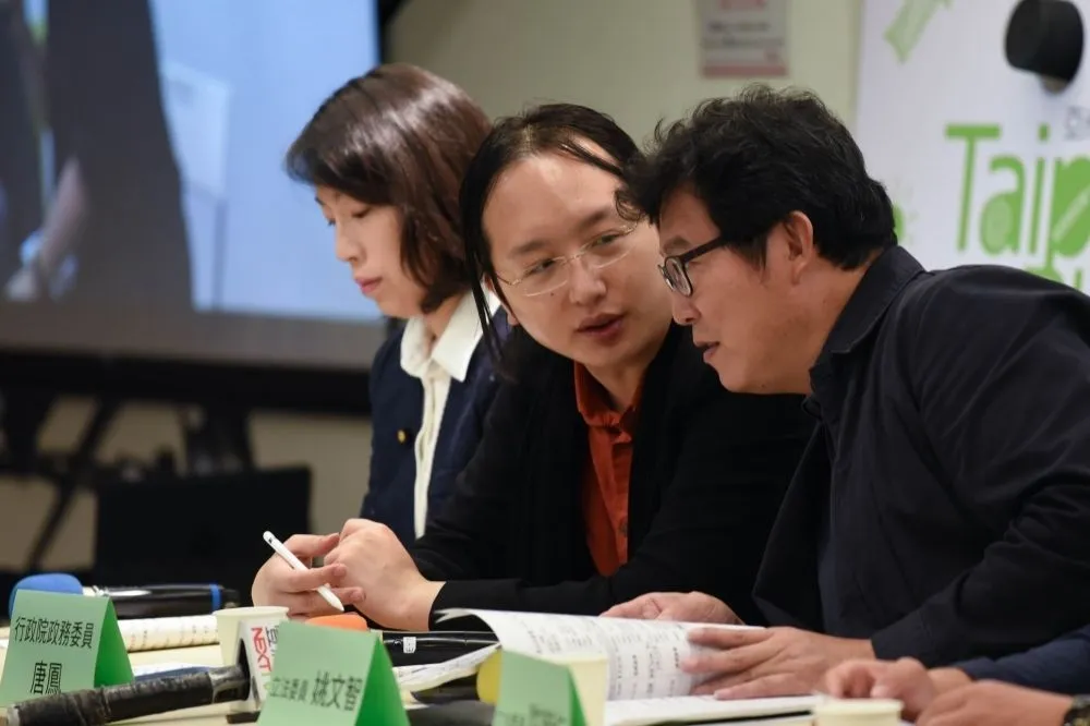唐鳳：挖政府資料像找七龍珠　