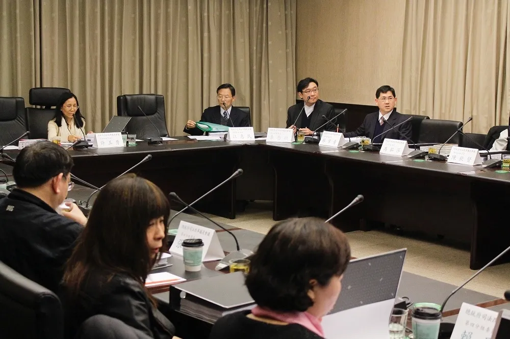 司改分組開LINE群組　蔡英文姪子質疑架空正式會議