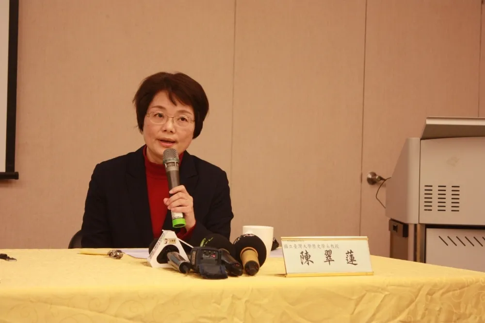 社評：二二八不是政治人物的表演道具