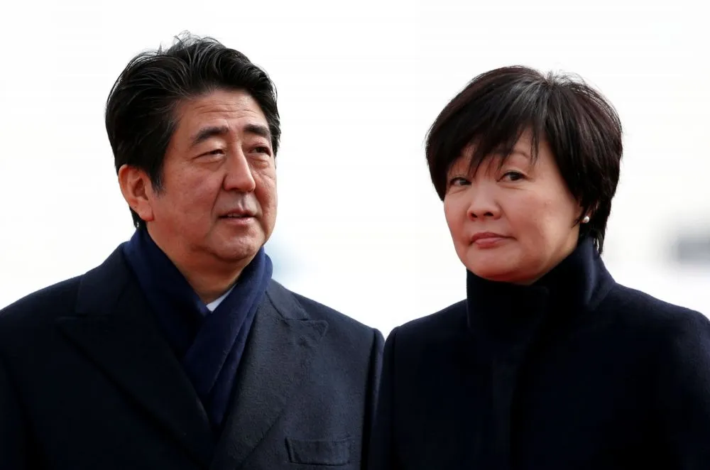 掛名校長學校低價購國有地　安倍晉三夫人陷醜聞