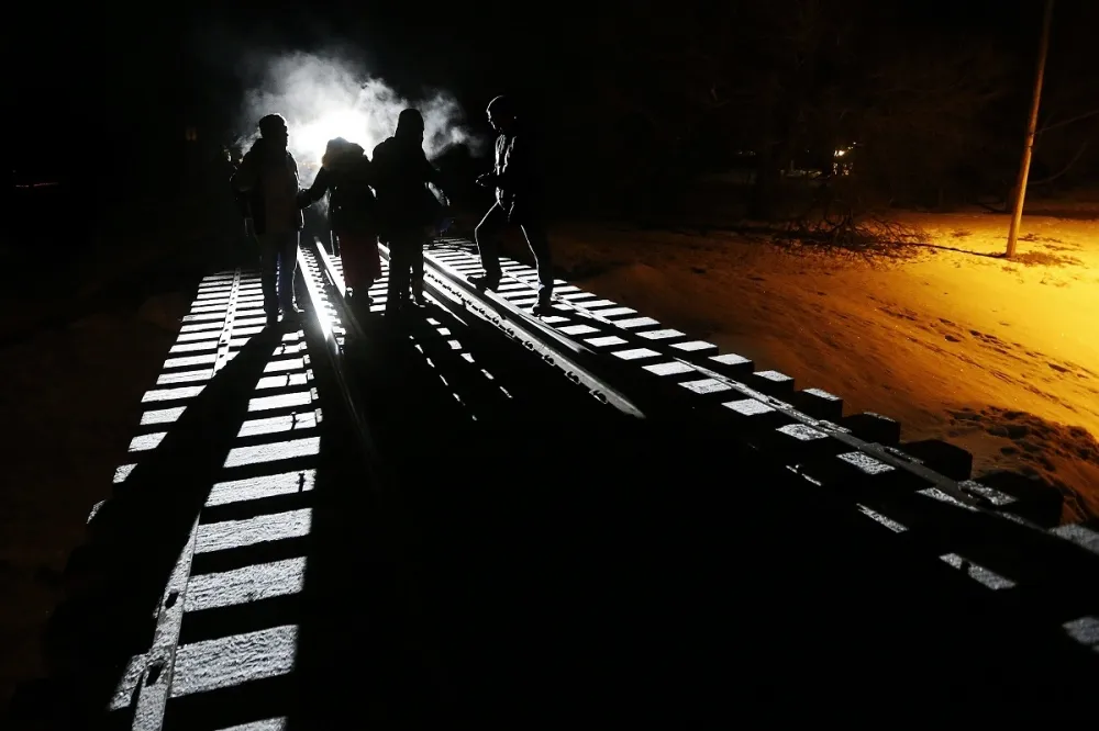寒夜中的敲門聲　加拿大非法越境人數入春後恐上揚
