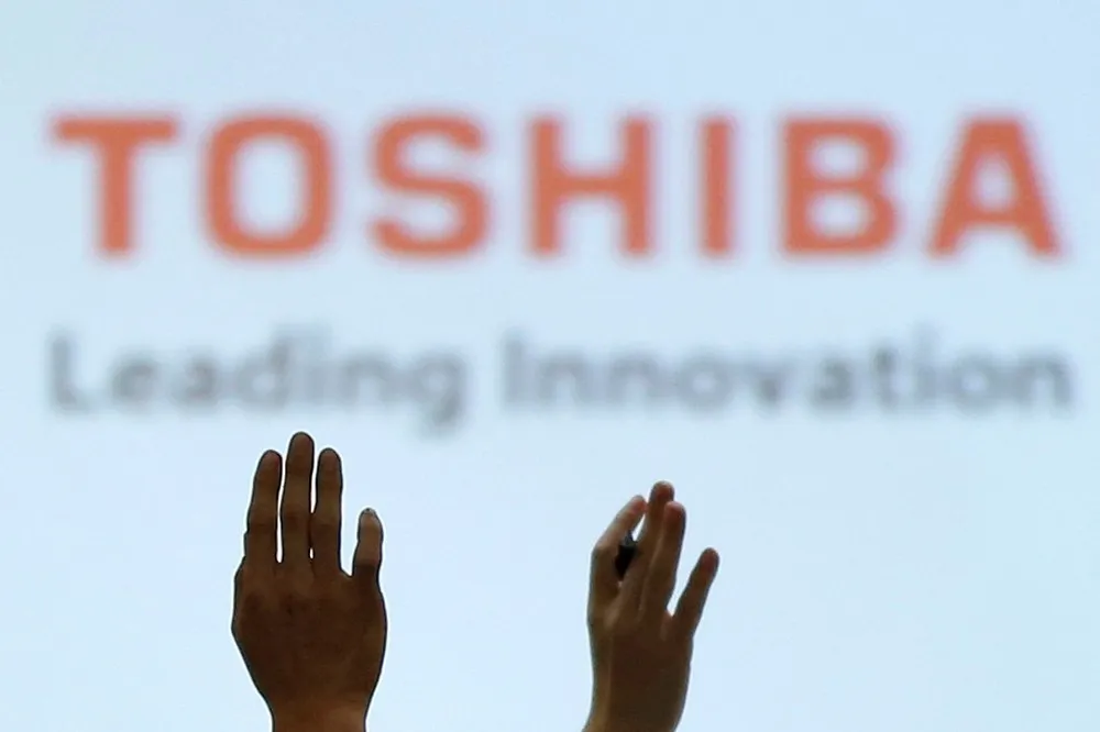 郭董霸氣證實　「非常認真的態度」想買東芝