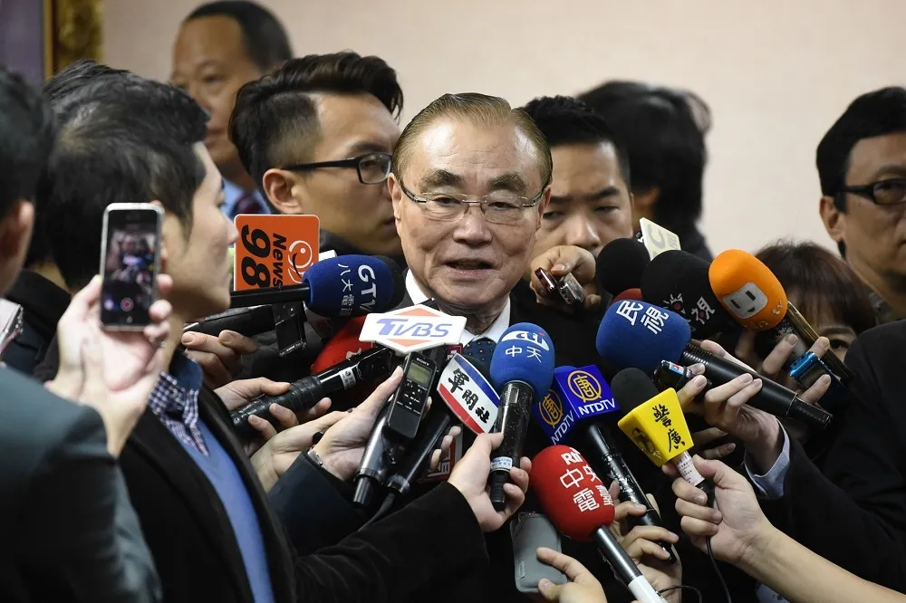 馮世寬力挺清泉崗官兵　「還是打100分」
