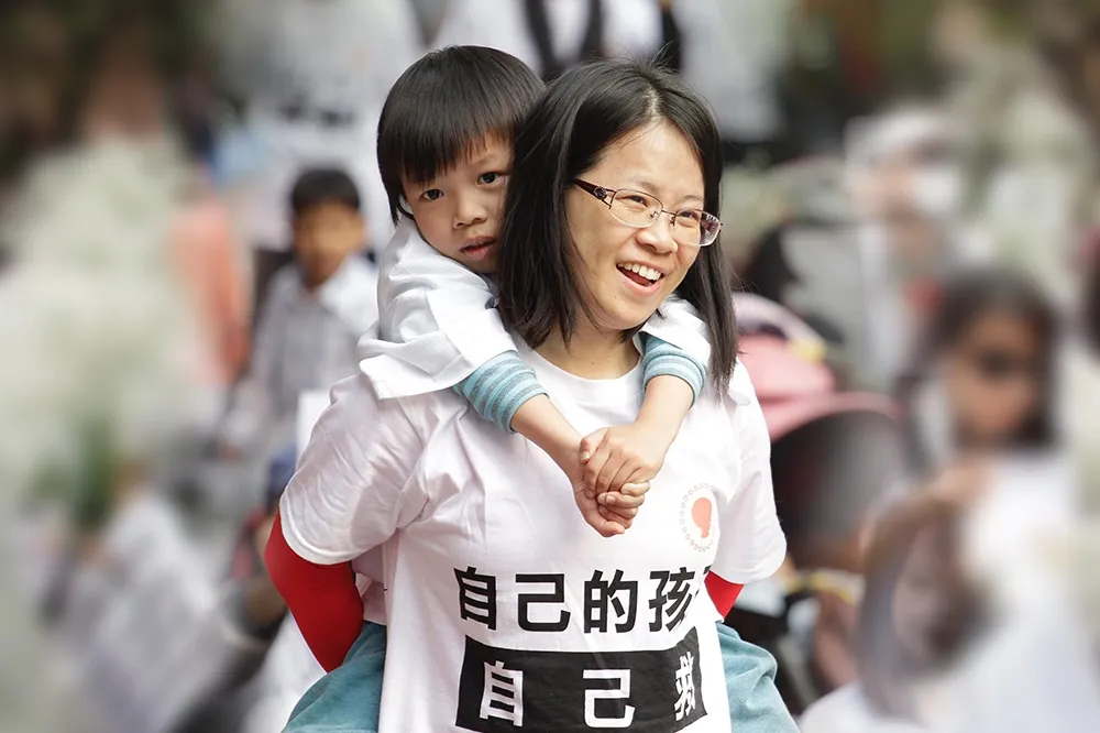 拒絕彩虹恐怖　反同家長批：「性平教育誤導孩子變同志」