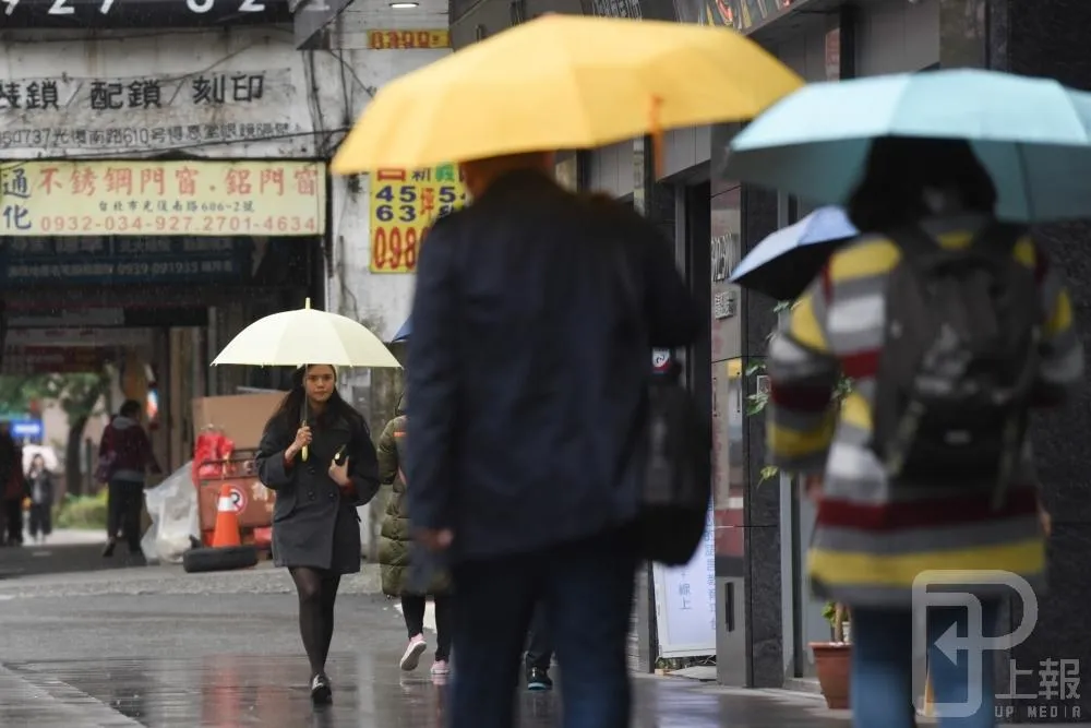 鋒面到北台下探13度　「未來兩周皆有雨」
