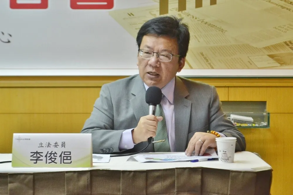 「高價」偽藥連環爆　綠委籲衛福部速建「下架SOP」