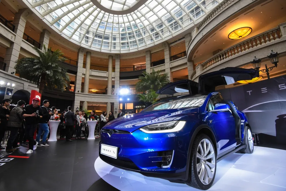 電動車趨勢！Tesla Model X 運動休旅車 正式在台現身