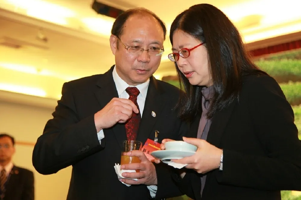 違紀仍稱「同志」　鄭立中涉台灣政商關係被撤職