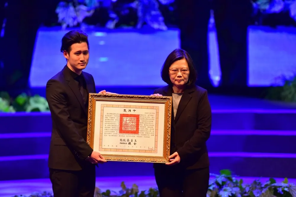 追思辜成允　總統蔡英文親頒褒揚令