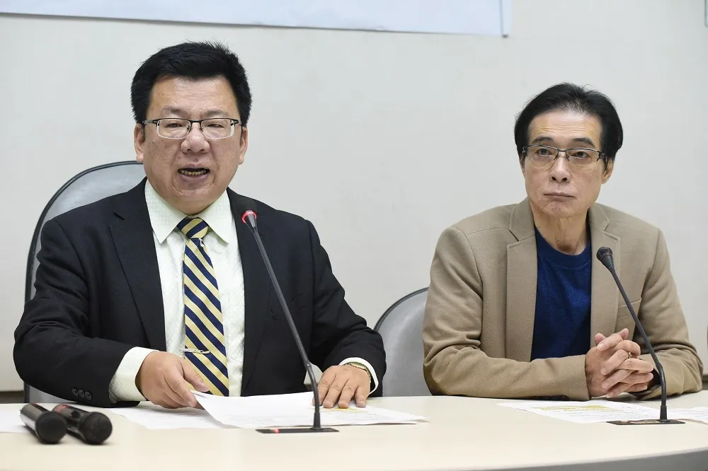 考試院自肥　退休金改計最後10年「公務員領更多」