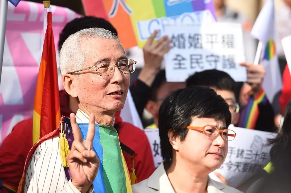 二度正面對決國家《憲法》　祁家威：專法像給同性戀「騎協力車」