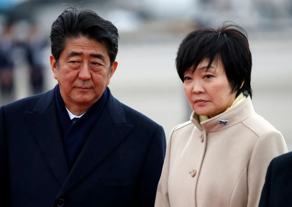 森友學園校長作證「被塞錢」　安倍夫婦陷政治風暴