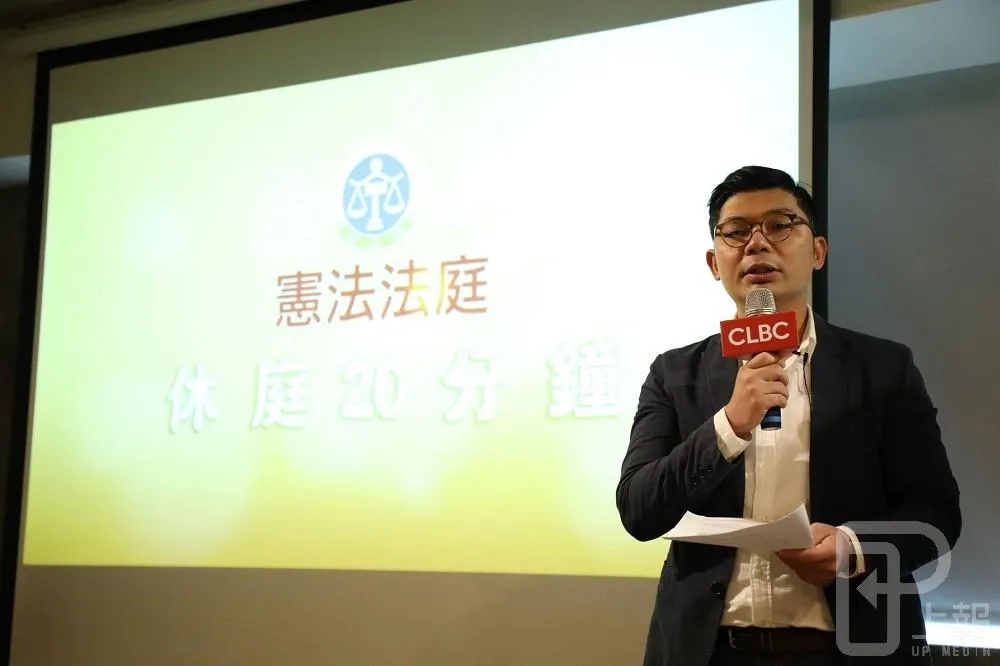 許毓仁批邱太三是「恐龍部長」：你嚴重與現實脫節