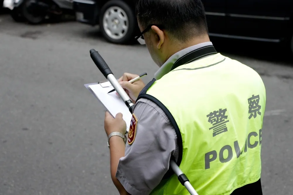 投書：民主裡的警察與獨裁裡的警察