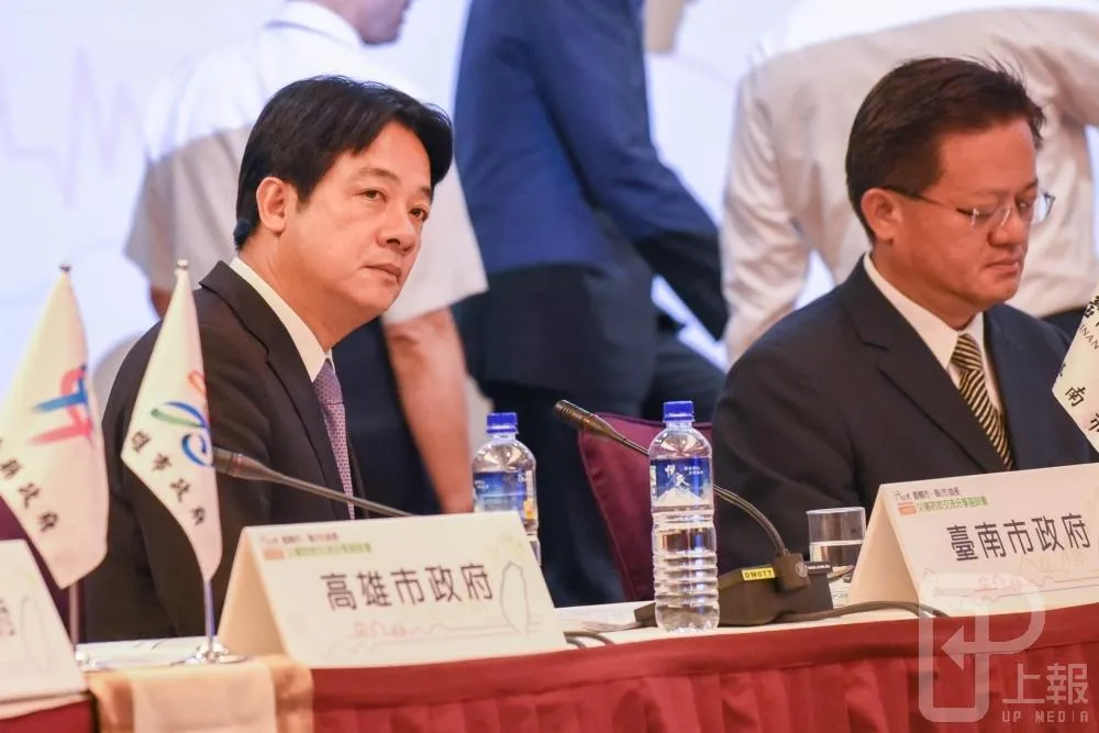 綠營兄弟鬩牆　居民告賴清德、李俊毅到場聲援