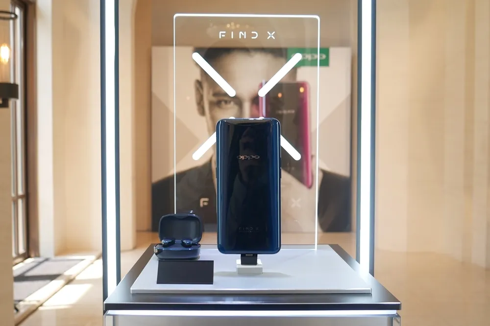 【新品直擊】孕育四年！OPPO Find X雙軌潛望結構　成就藝術外觀