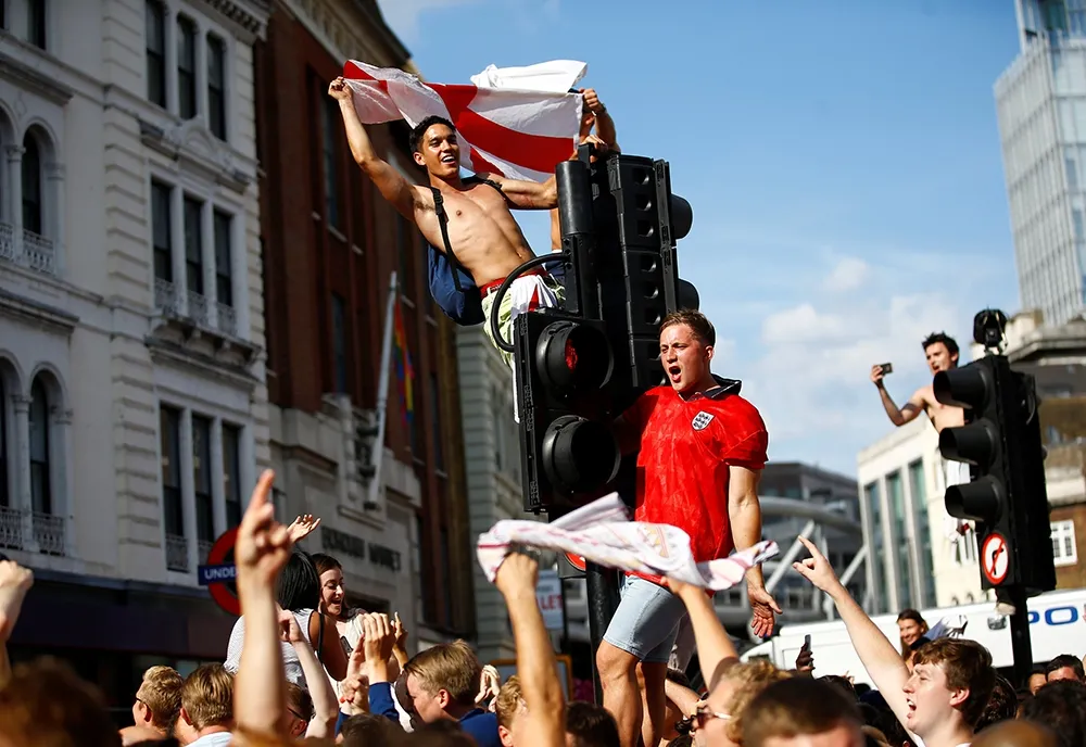 【2018世界盃】英瑞大戰近2千萬英人看直播　球迷闖入IKEA英國分店叫囂