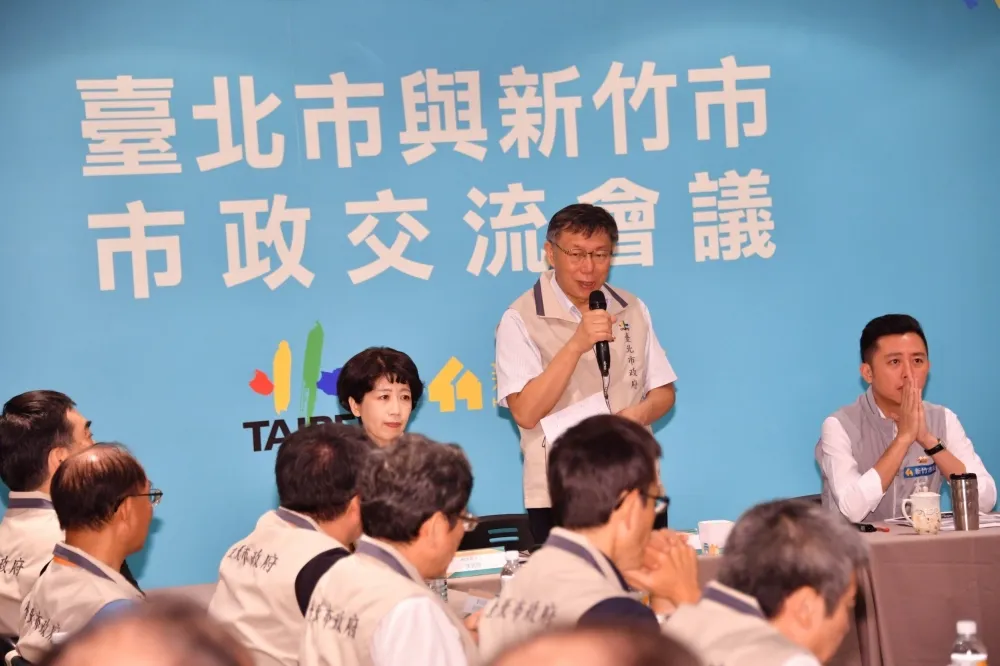 【學姊陪柯P全家回鄉】柯文哲讚林智堅年輕有幹勁　「有老柯幫爭取預算發展更快」