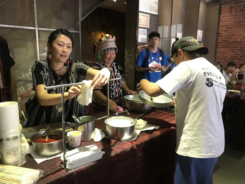 「光譜計畫」桃園場帶國中生走出戶外　認識新住民及多元文化