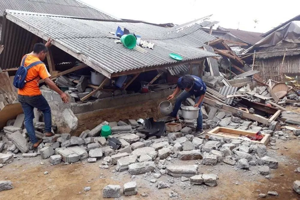 印尼龍目島發生規模6.4地震　至少10死