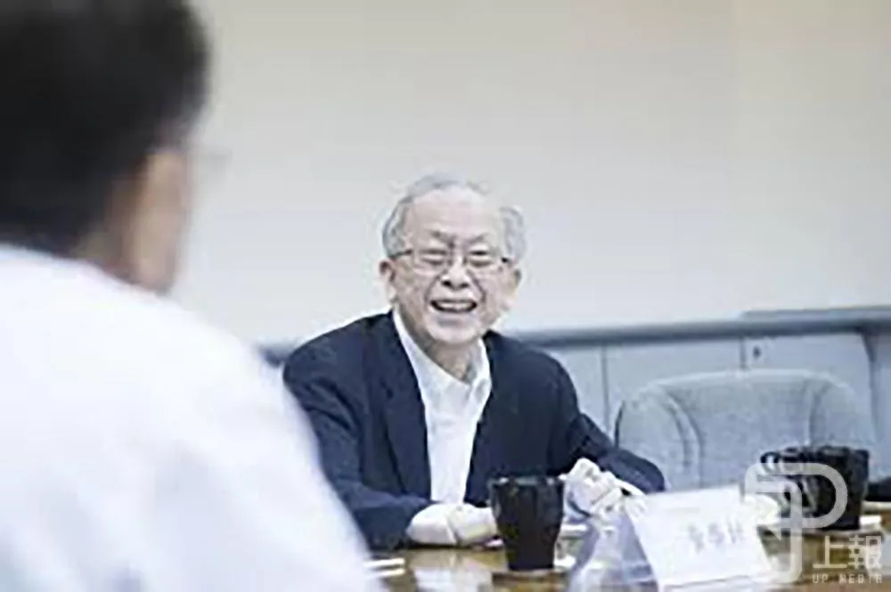 【綠營財經核心人物】21年前爆台海危機　胡勝正立辭美教職束裝返台