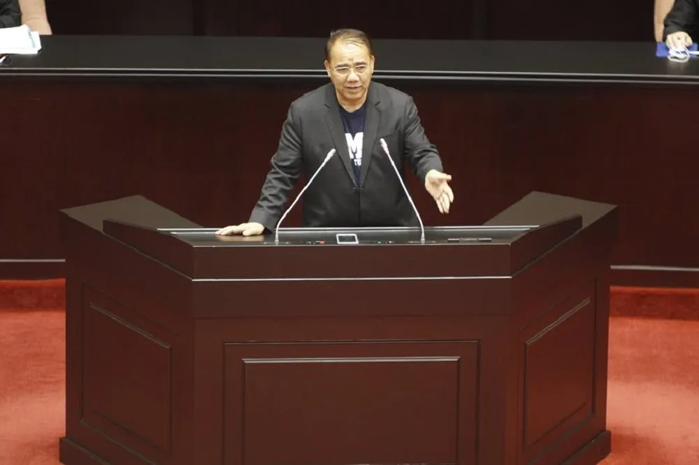 【內幕】年改不敢得罪鐵票　 藍委嘆：被李來希綁架了！