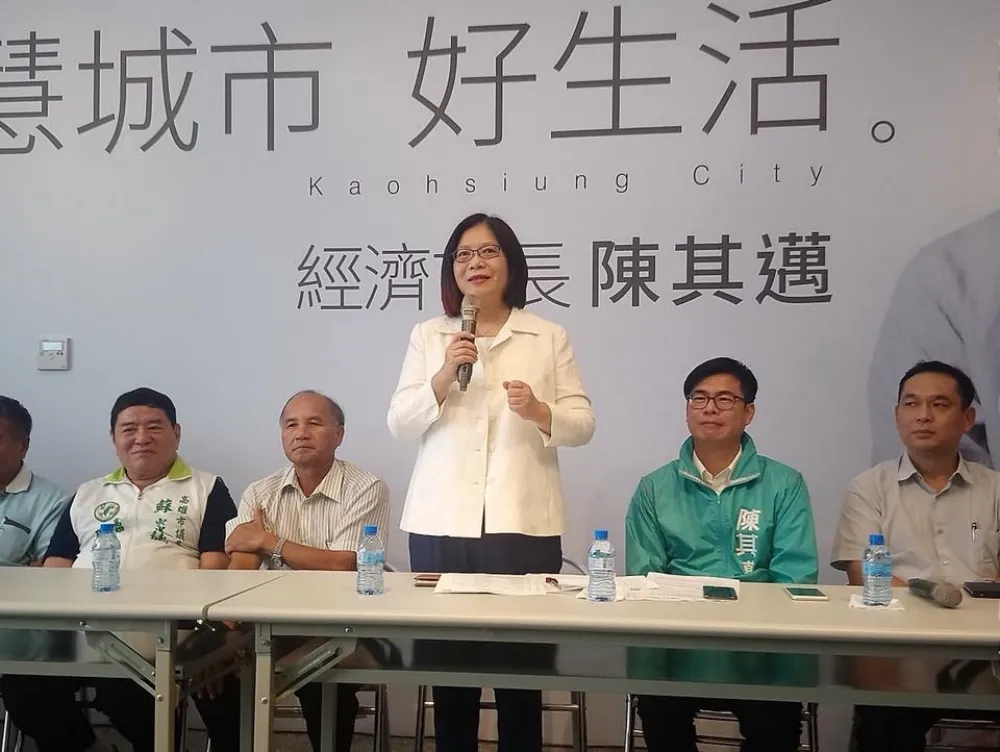 【擦身教長】稱選區劃分不同調「迴避」徐國勇　管碧玲退綠委LINE群組