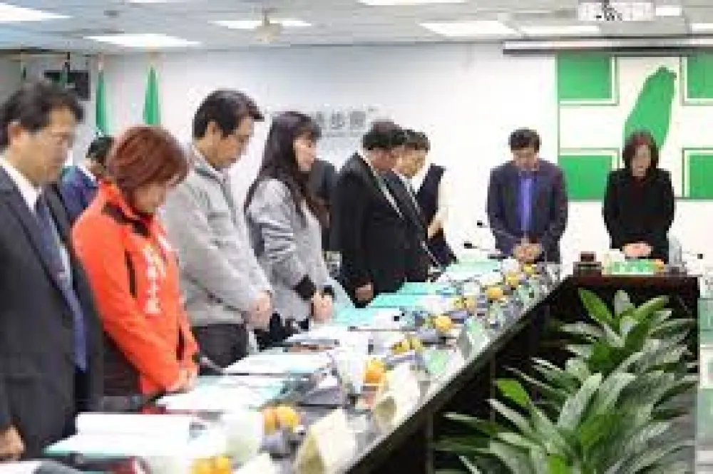 【民進黨中執會】初選白熱化　蔡英文再叮嚀：避免衝突否則取消資格