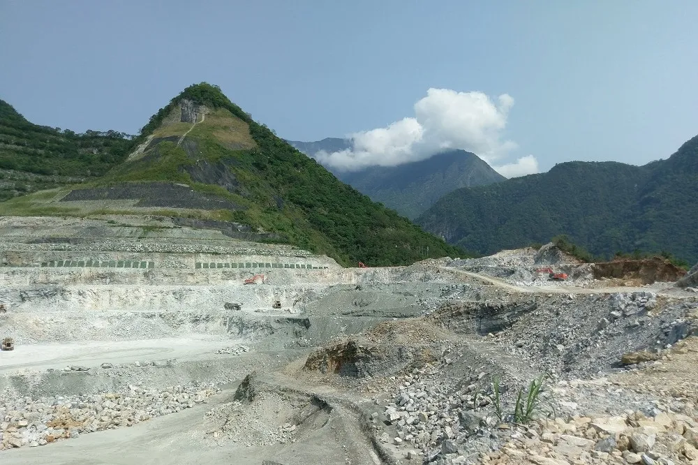 年砸百萬還出動「無人機」　 打擊土石濫採敗在礦務局效率低