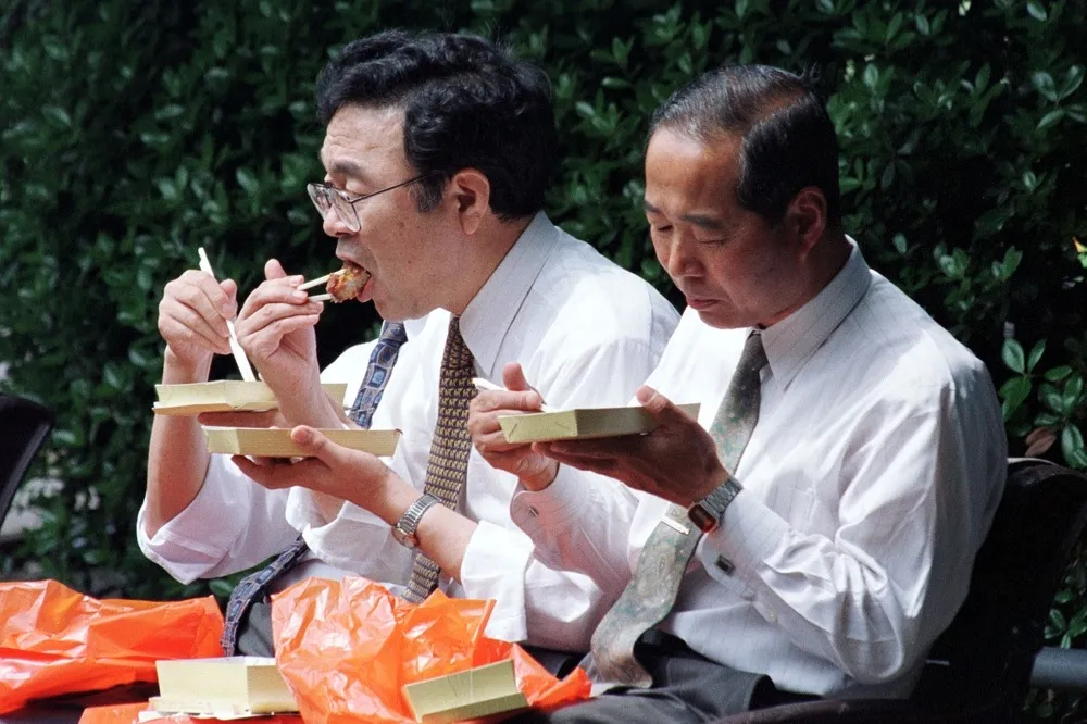 日本中年男子地位低　「出租大叔」成逆轉契機？