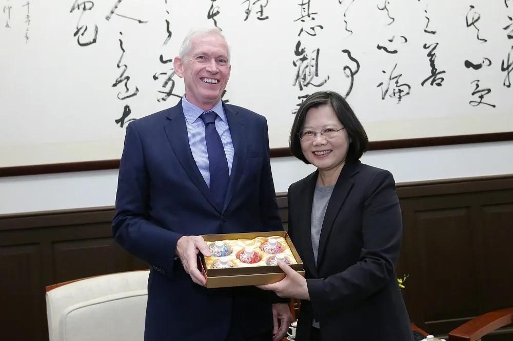 【內幕】不願民進黨獨佔對美溝通管道　北京藉外交人脈拉攏莫健