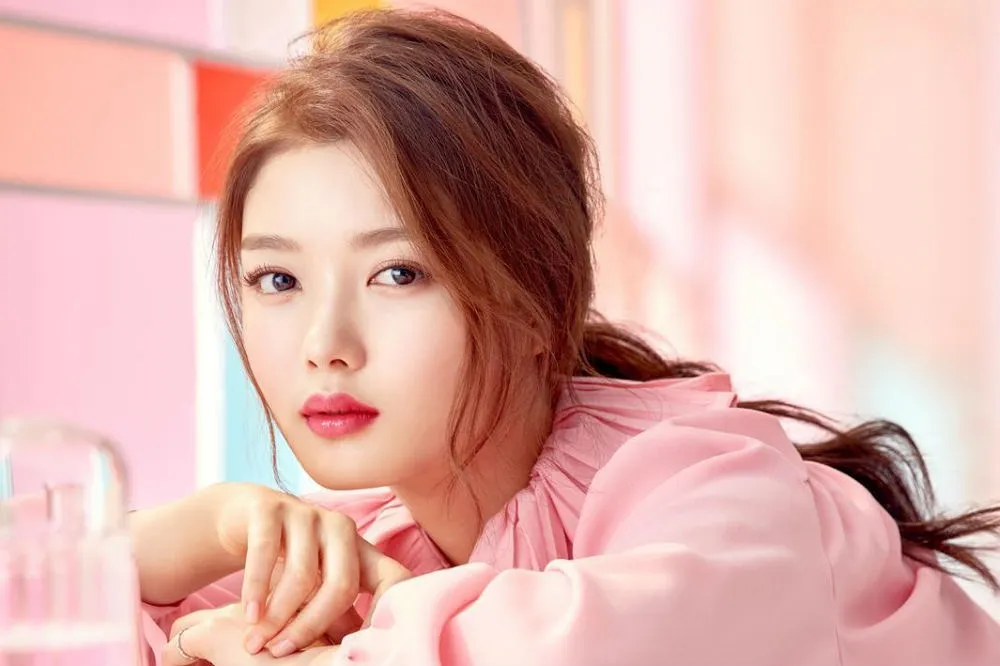 【有片】Kila Kila 放閃唇膏，k- beauty 唇妝又迷上了水染玻璃光！