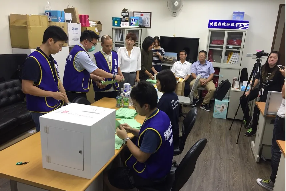 【壓倒性勝利】長榮、華航機師取得合法罷工權　同意票數1187不同意20票