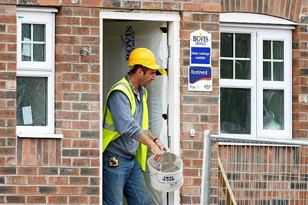 英國私人租屋數量激增　惡房東逼出房客的「佔屋」矛盾
