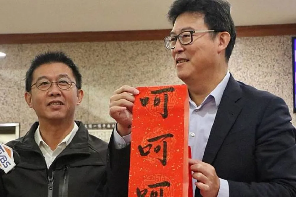 柯文哲暗酸蔡英文偏心做表面　姚文智反贈「呵呵呵」3個字